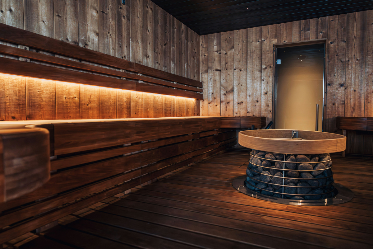 Portable Sauna vs Traditional Sauna: Which Is Better for Home Use?